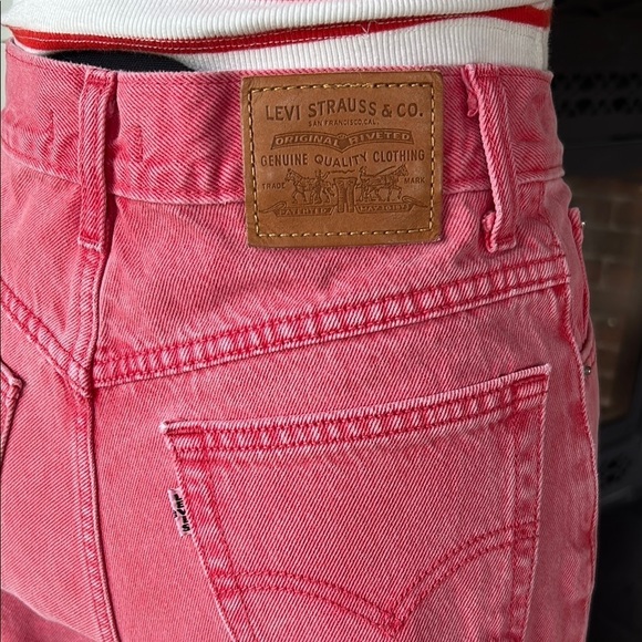 LEVIS Mom Jeans - Picture 2 of 10